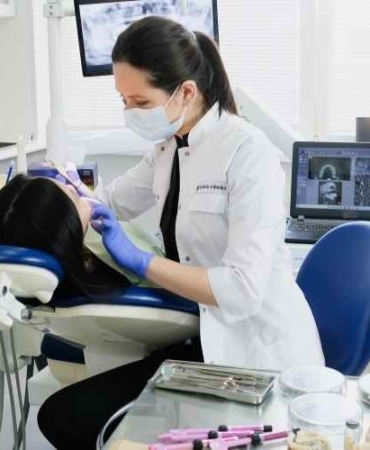 Diş Hekimi Nasıl Olunur, Maaşları Ne Kadar