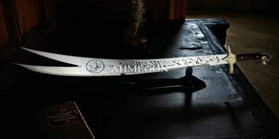 Ahmegon Kalitesi ile Koleksiyonluk Kılıç ve Miğfer Modelleri